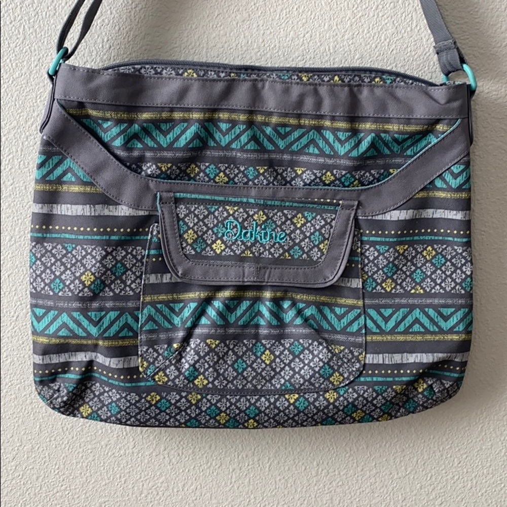 Dakine crossbody bag